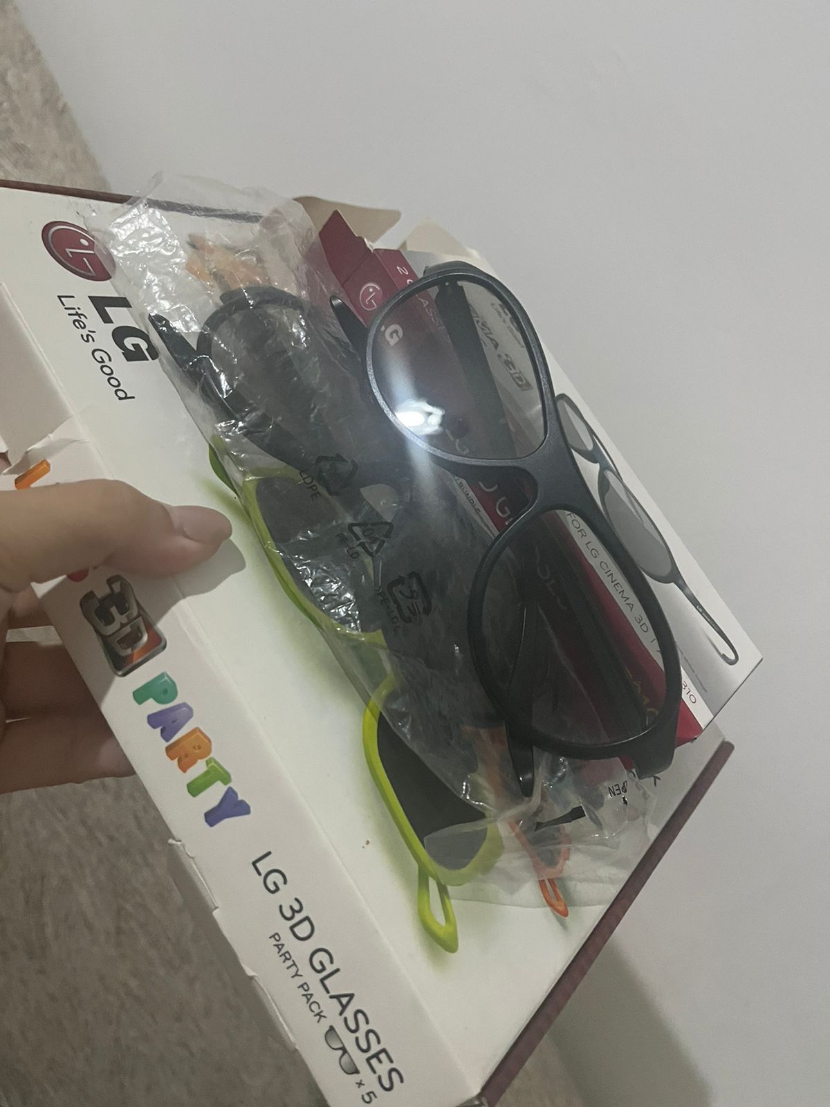 Продам 3 д очки  9 шт