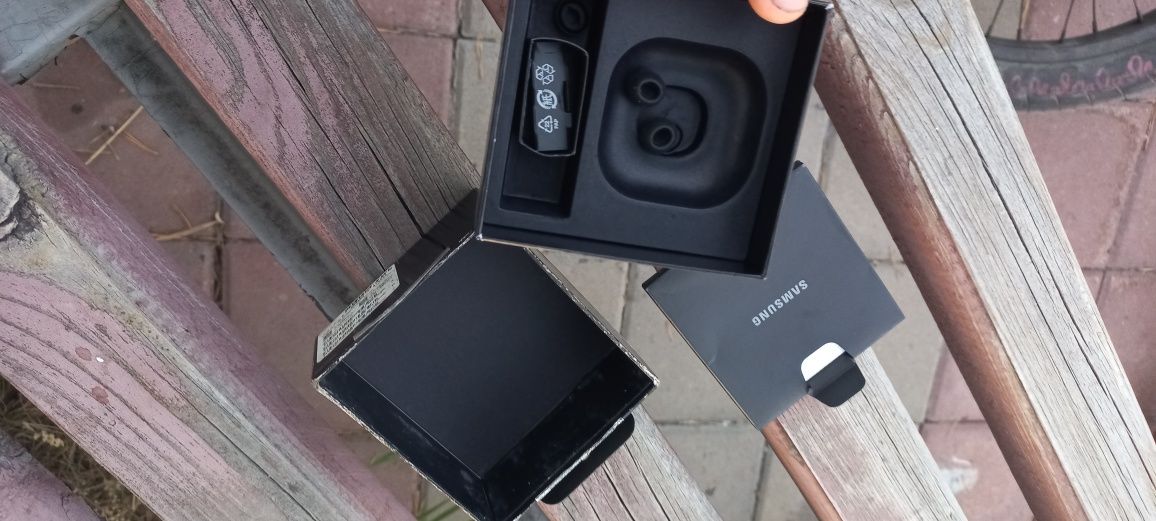 Наушники galaxy buds pro срочно