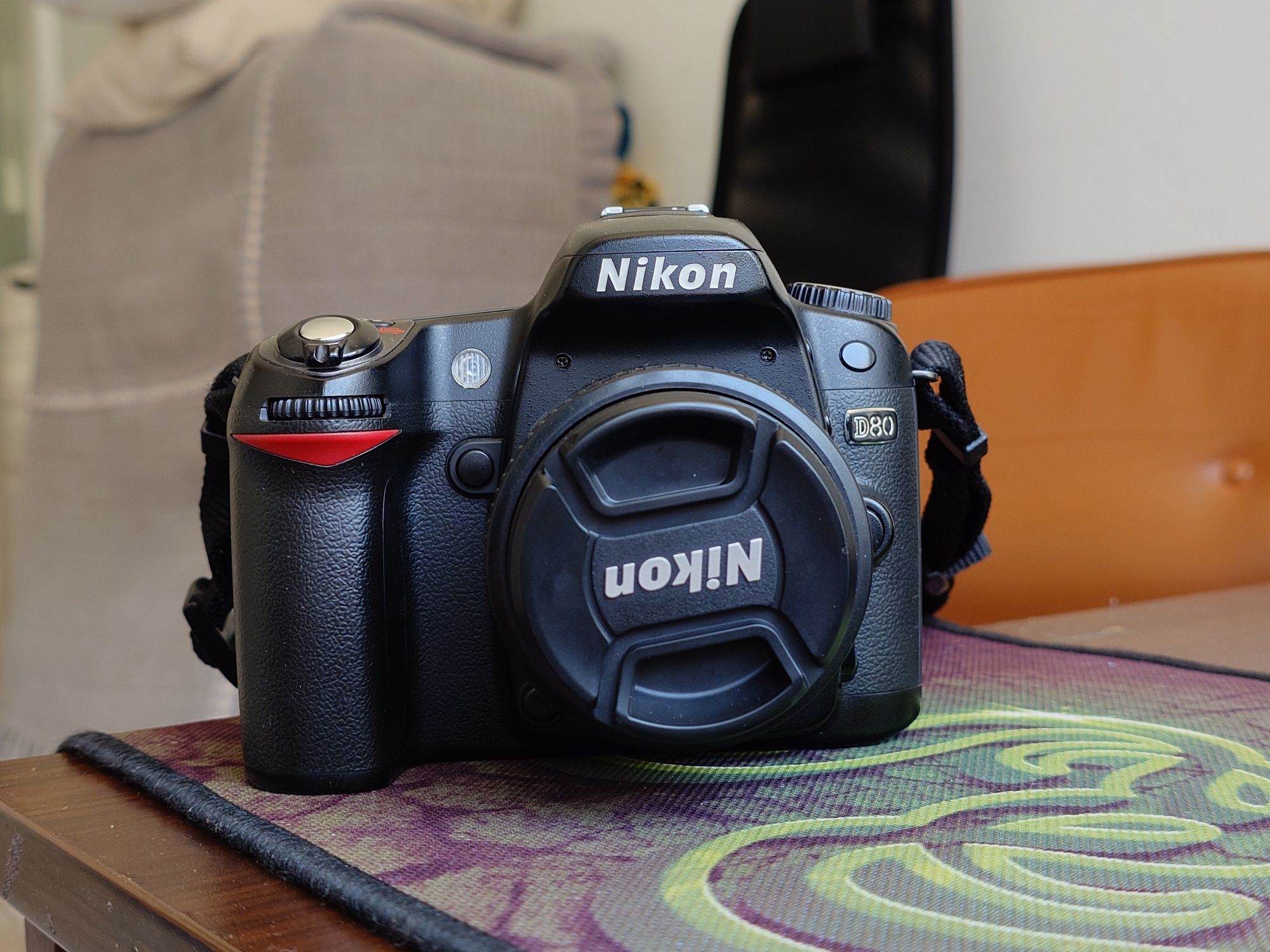 Nikon D80, только body