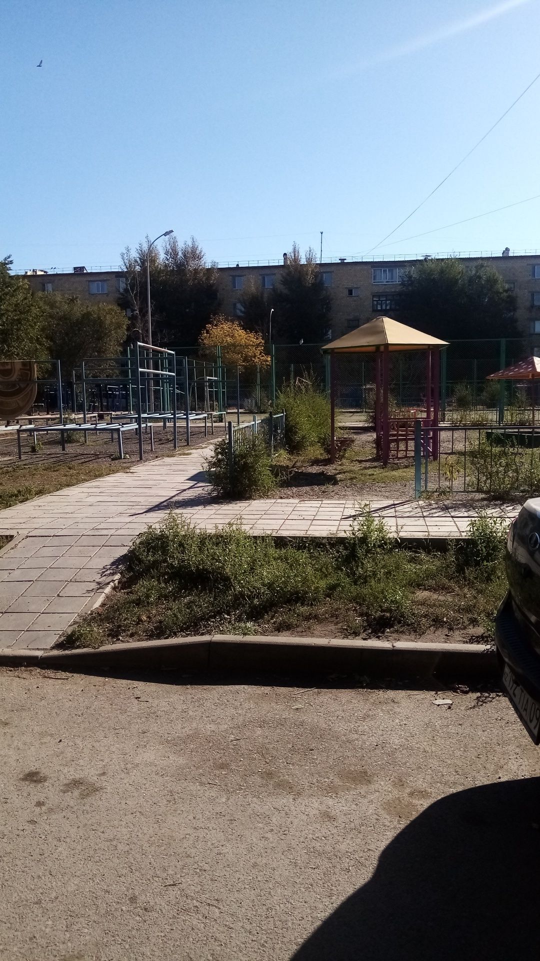 Сдаю 2 х комн квартиру,18 Мик  он д 10