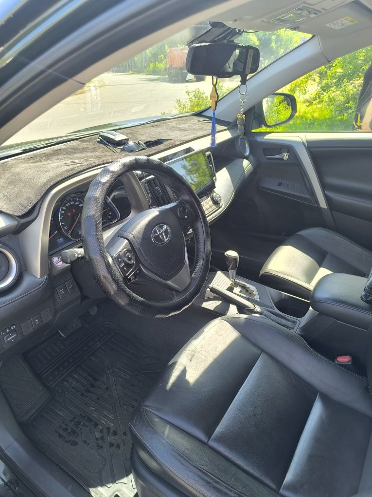 Продам Toyota RAV4 2014г.в.