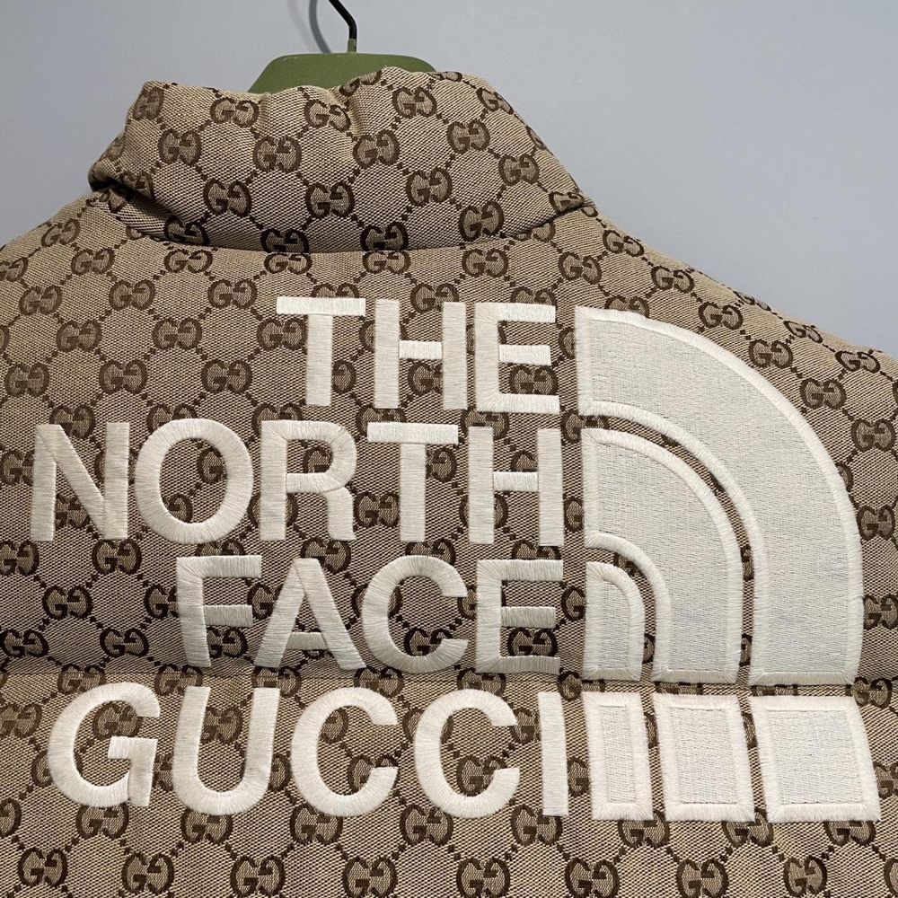 Продается уникальный жилет Gucci & The North Face !