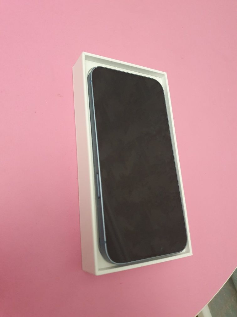 iPhone 14 Айфон с документами