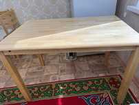 Продам кухонный стол