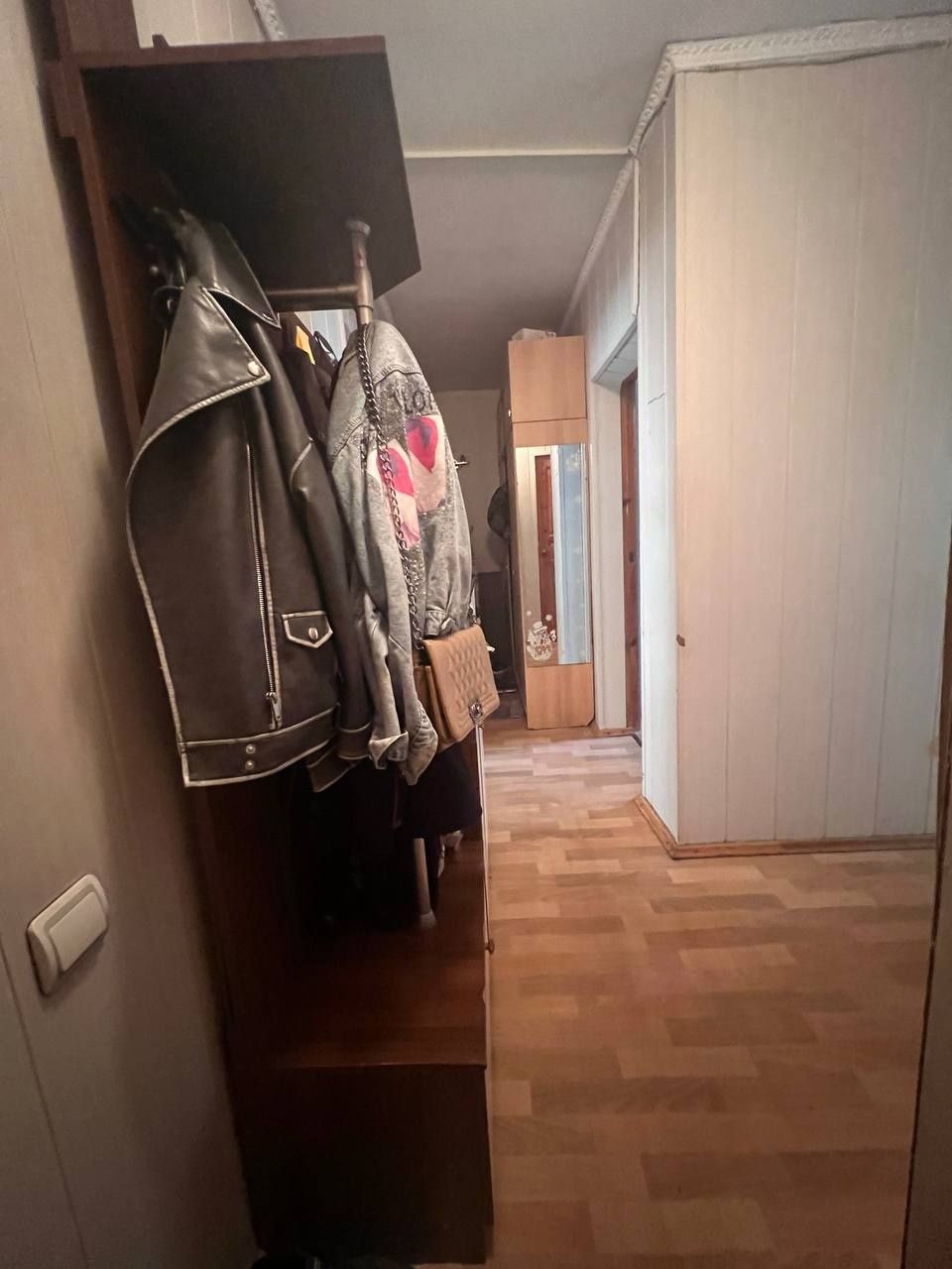 Продаётся 2-х комнатная квартира в центре города