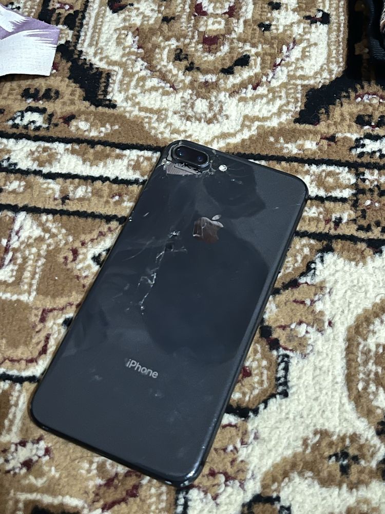 Айфон 8 Plus 64GB