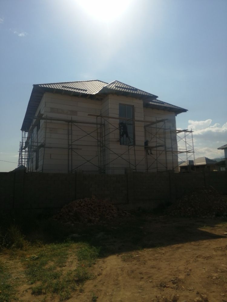 Аренда лесов для фасада без залога с удобными трапами