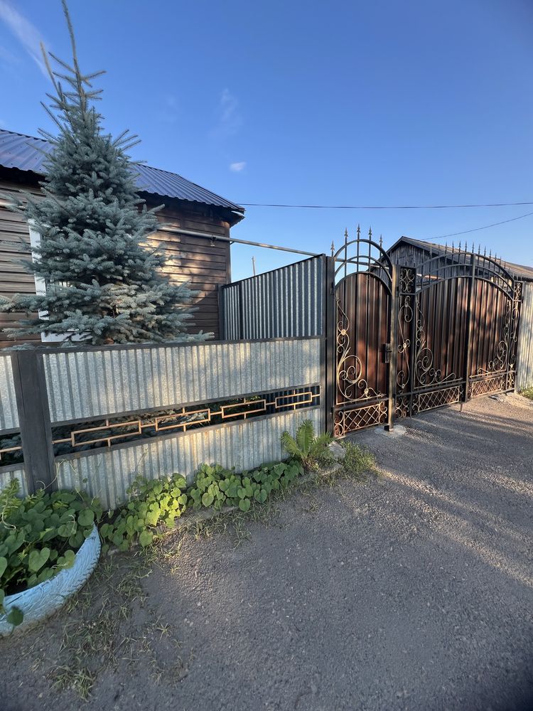 Продам дом, двухквартирный