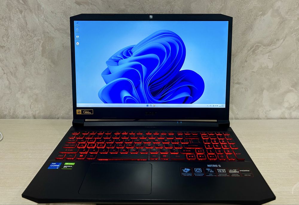 Acer Nitro 5 в идеальном состоянии