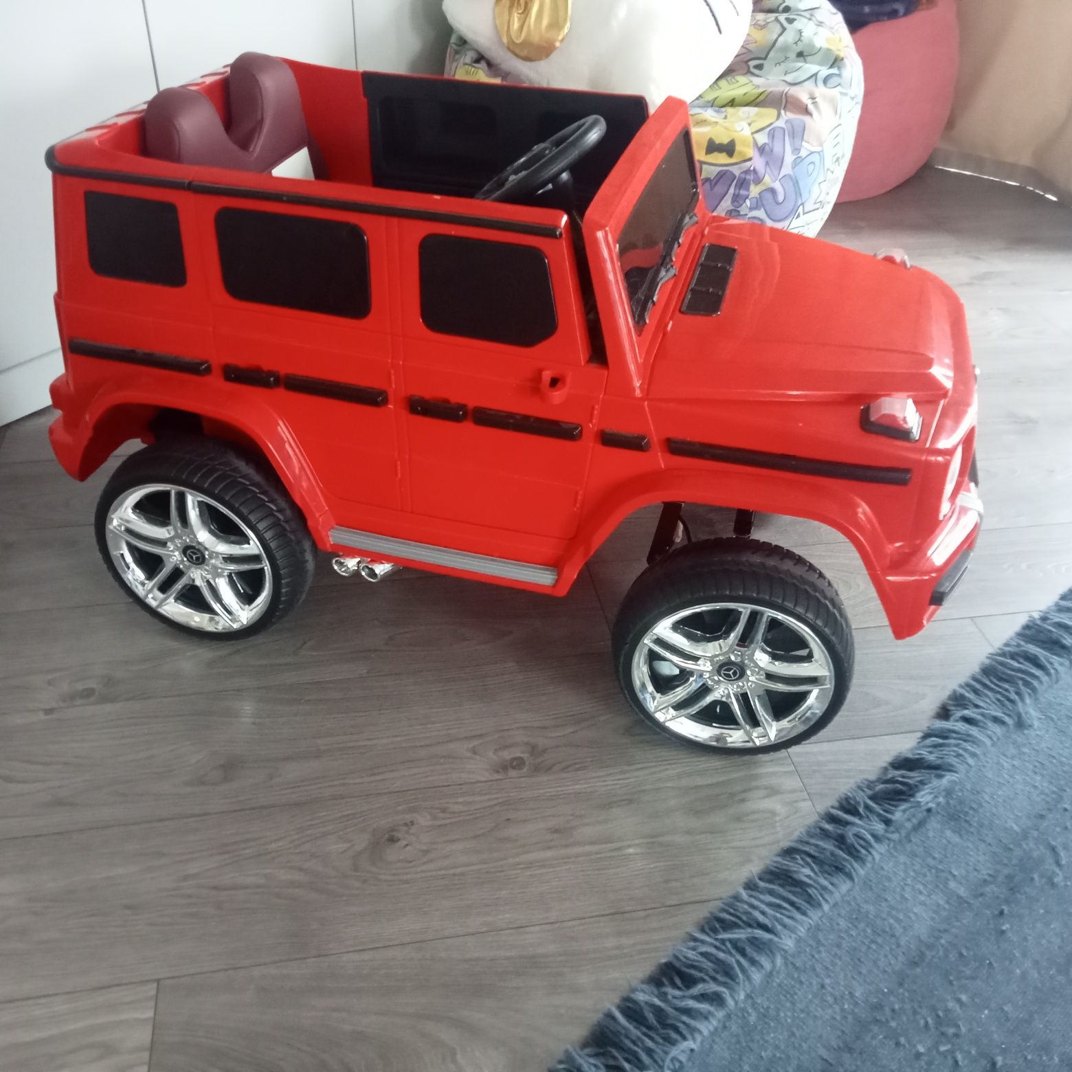 Срочно продам машину.