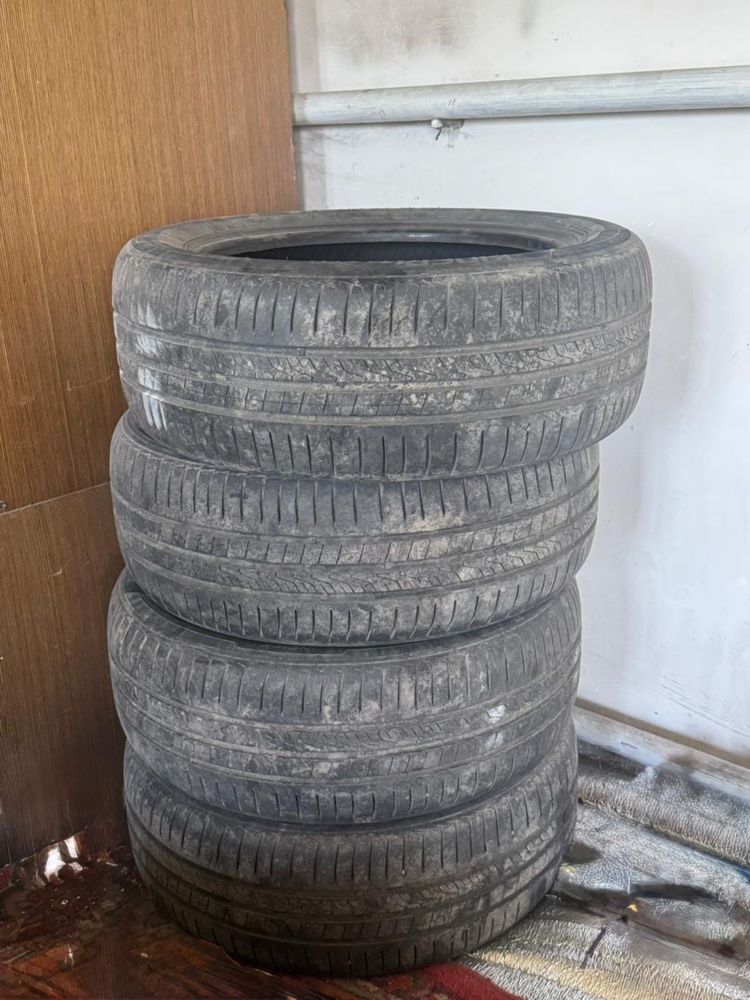 Продам шины в отличном состоянии