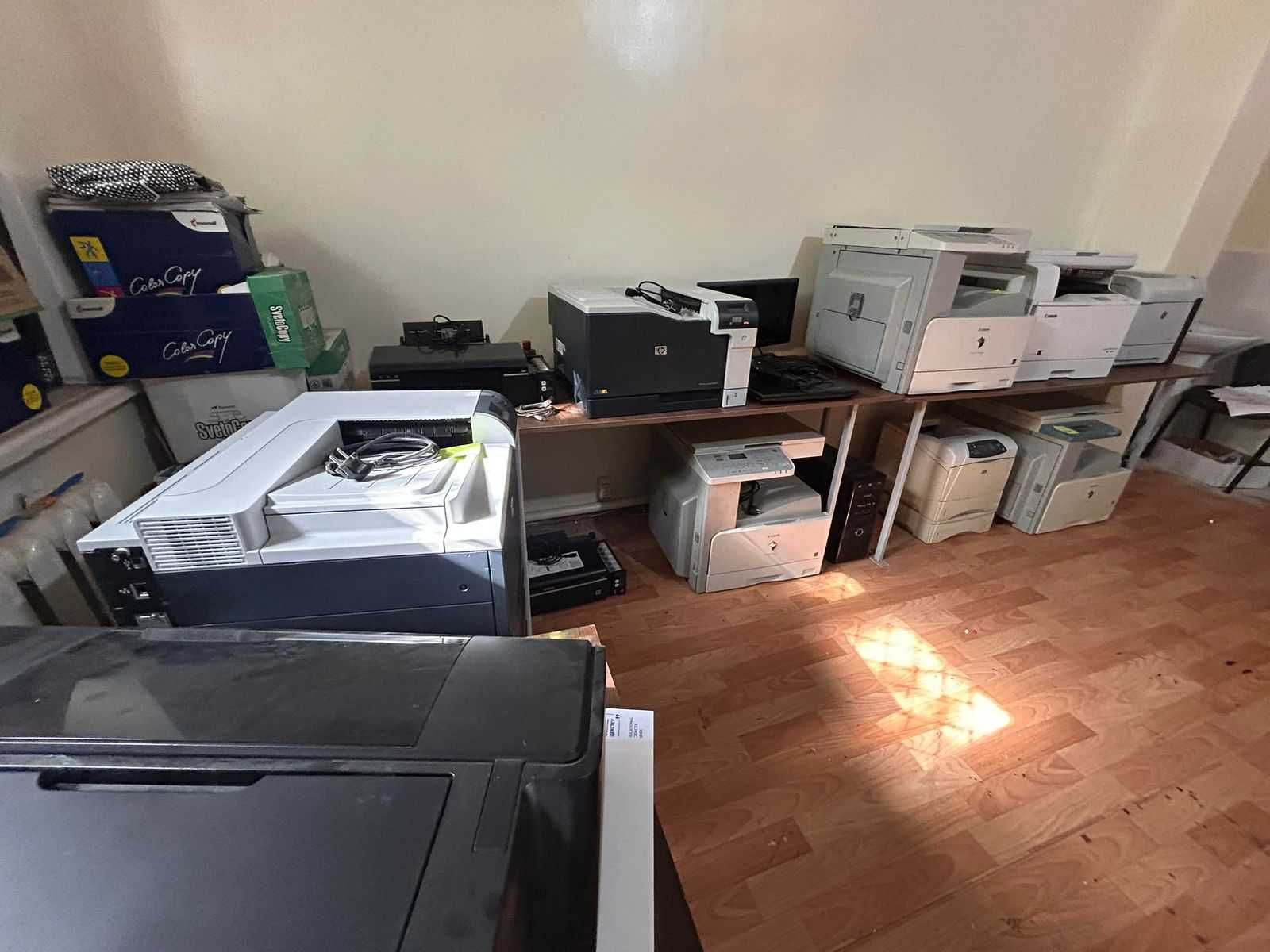 Продам срочно полиграфию. Все в рабочем состоянии звоните срочно