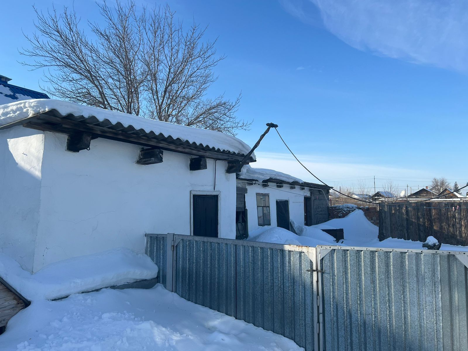 Продам дом отдельно стоящий с газовым отоплением