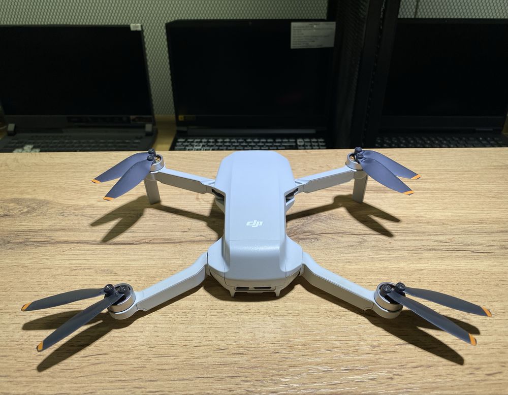 Квадрокоптер DJI Mavic Mini 2, Fly More Combo, белый, 10538/А10