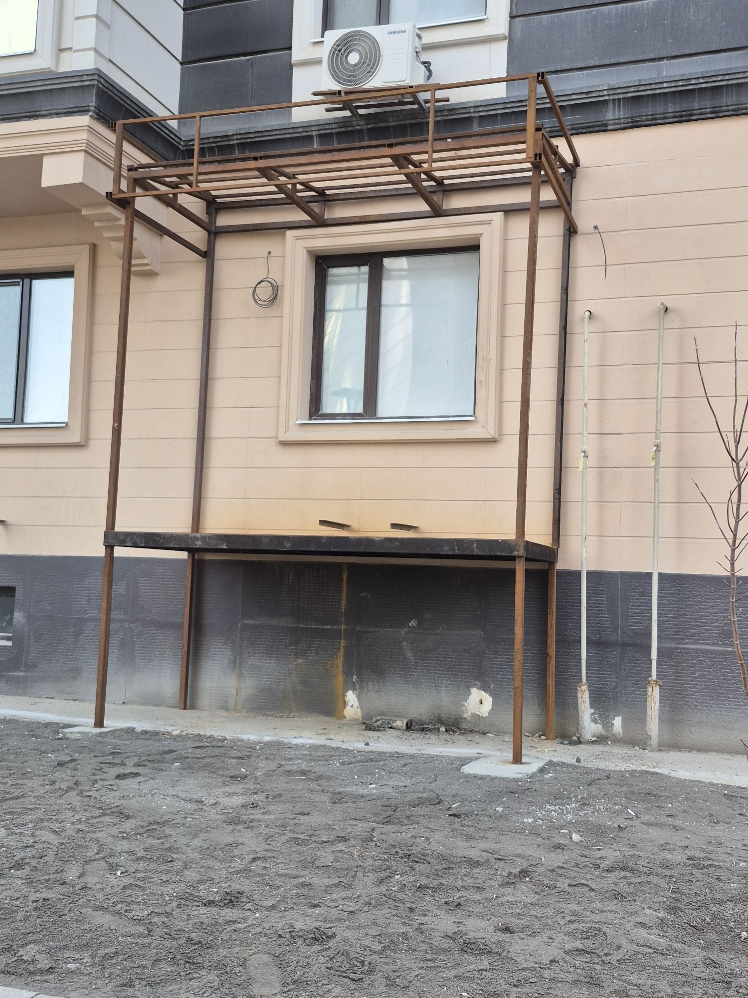 Лестница магазин у дома