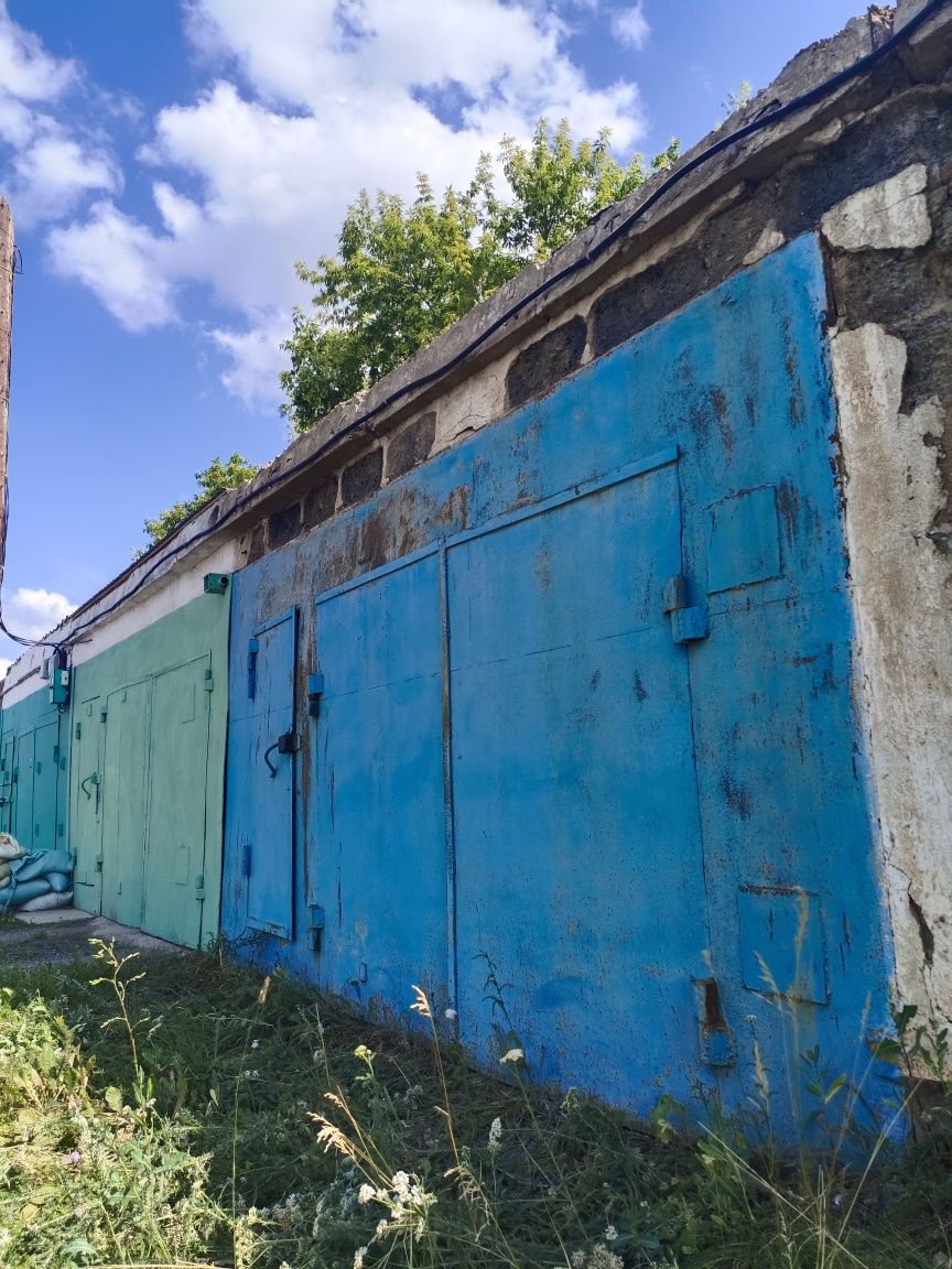 Гараж с погребом