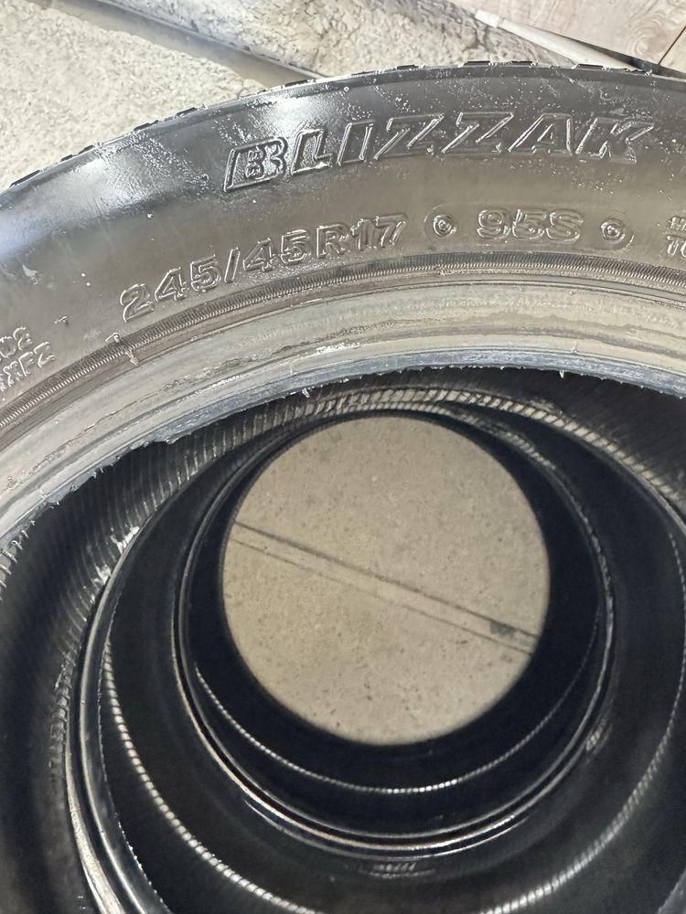 Резина Bridgestone Blizzak 245/45 R17 — 3 баллона всего за 16 000₸!