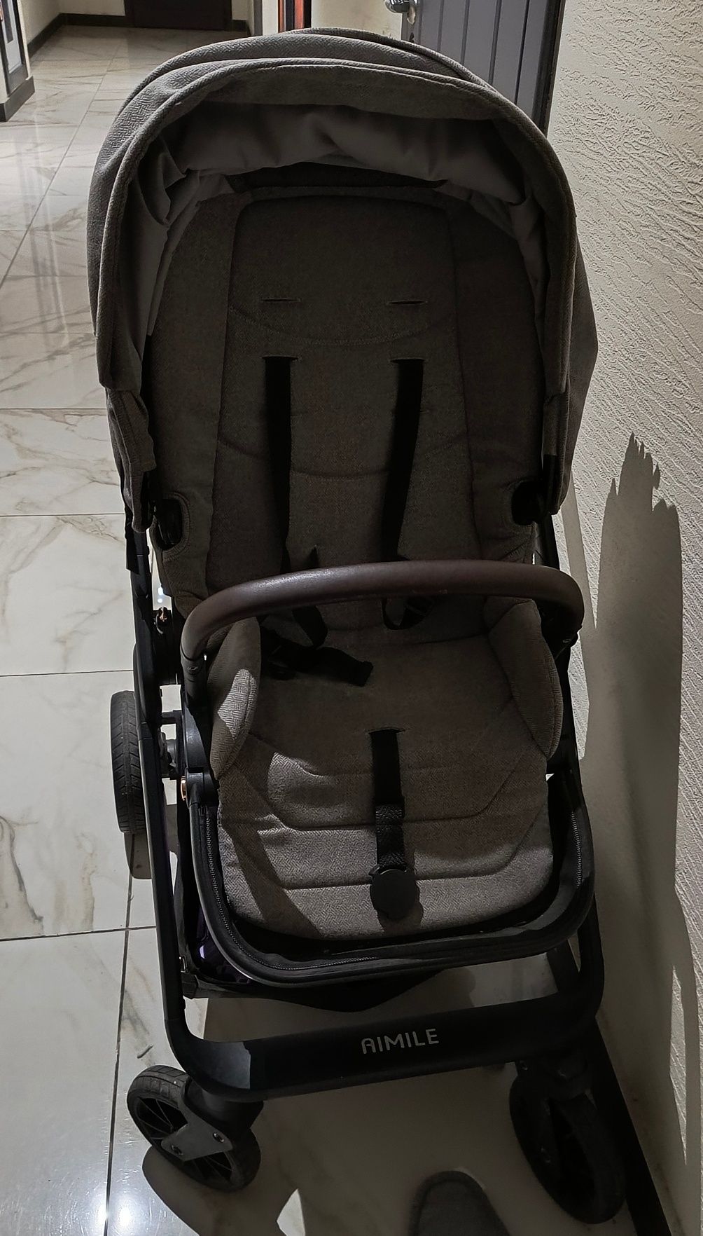 Продам коляску Aimile