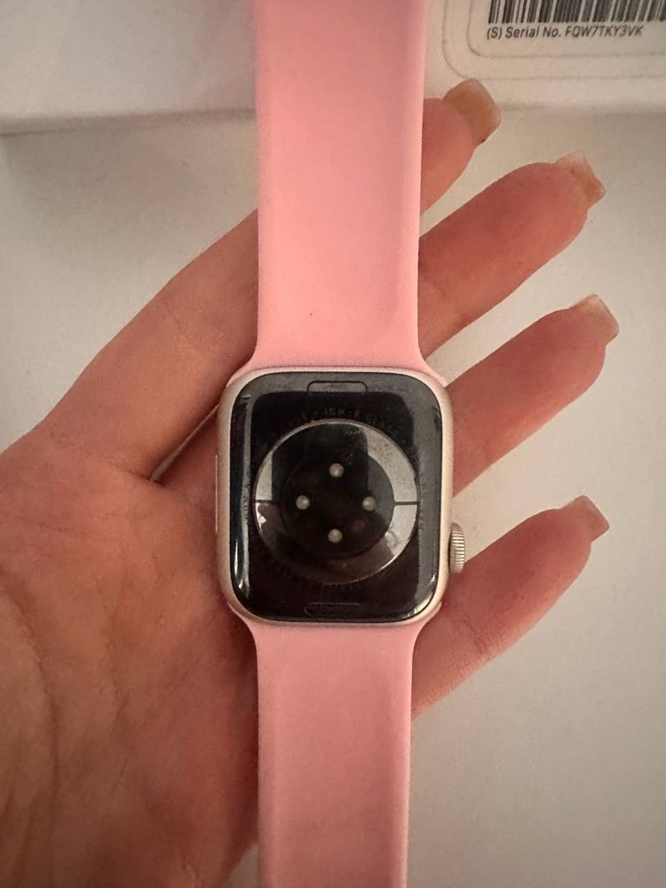 Продам часы Apple Watch Series 8
