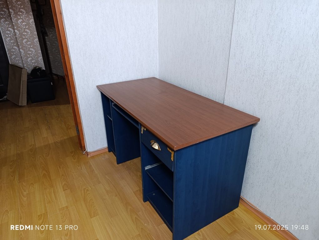 Продаю стол для работ