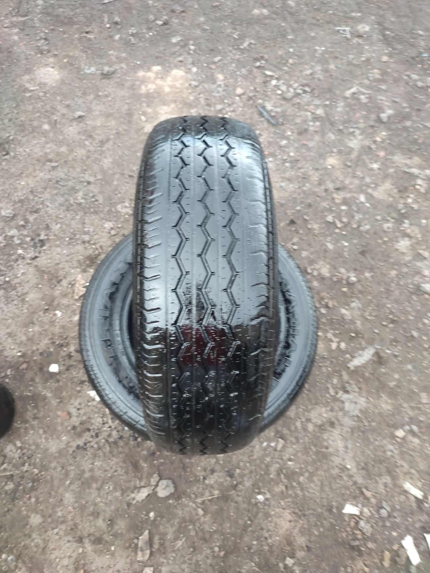 Шыны 2 шт безкамерка размер 195/70 R17
