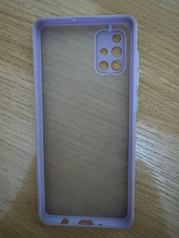 продам чехол на Samsung A71