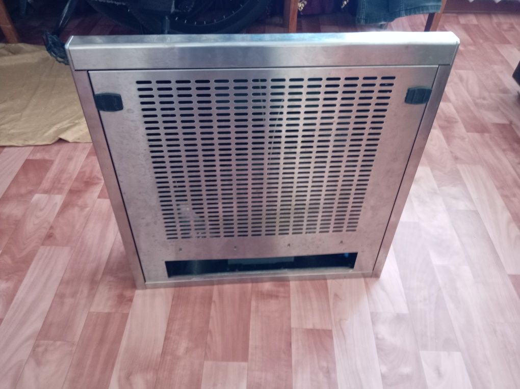 Продам итальянскую вытяжку