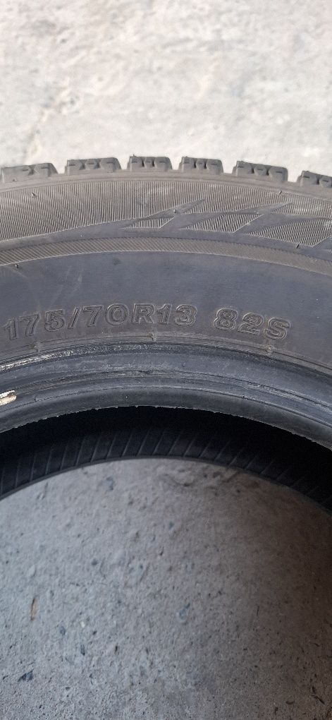 Шина  1шт 175 70 R13 Bridgestone Blizzak