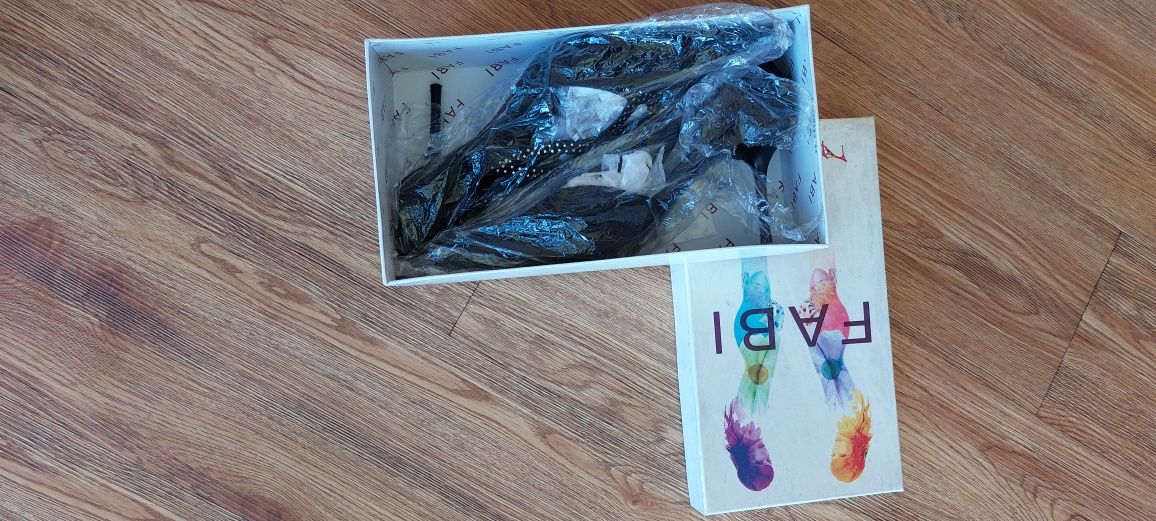 Продам туфли вечерние