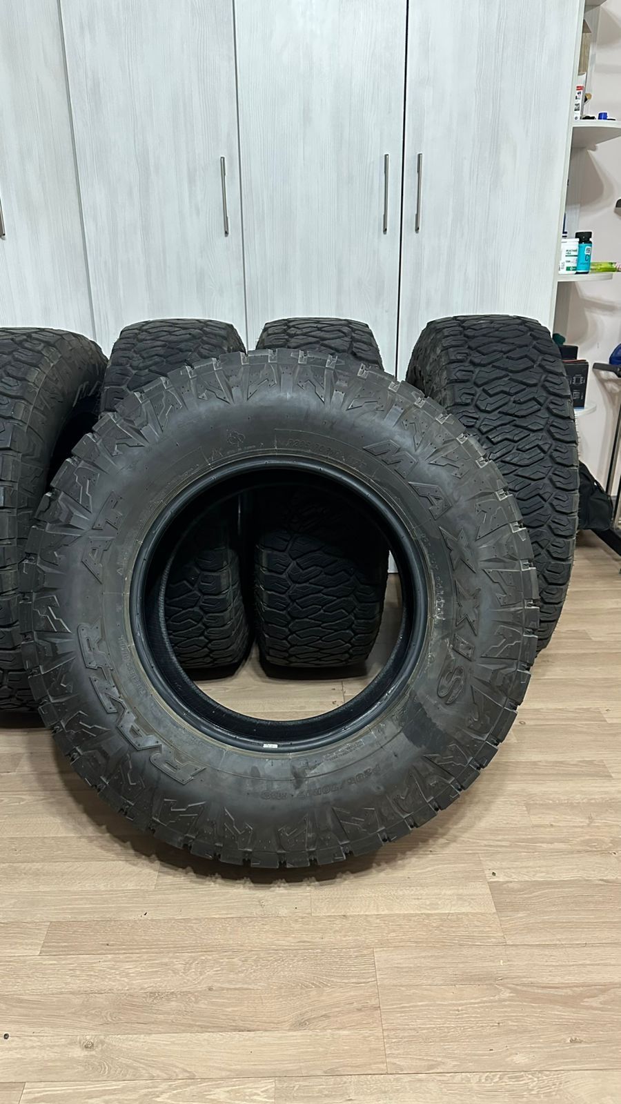 Maxxis Razr AT свежая