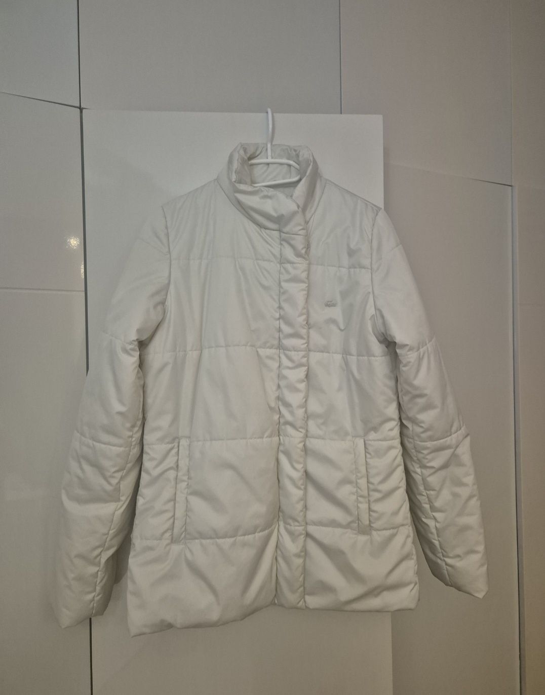 Продаю куртку женскую Lacoste original