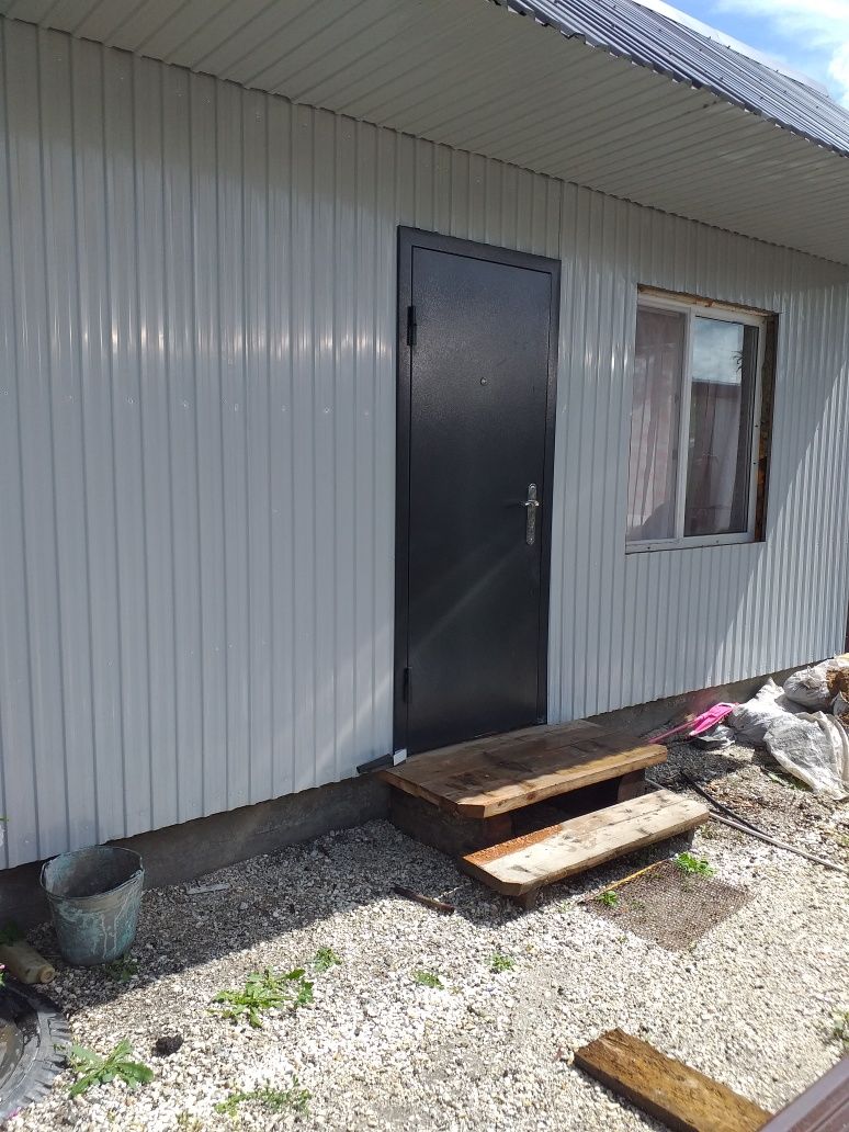 Срочно! Продам дом 3 комнаты и кухня. Очень срочно.