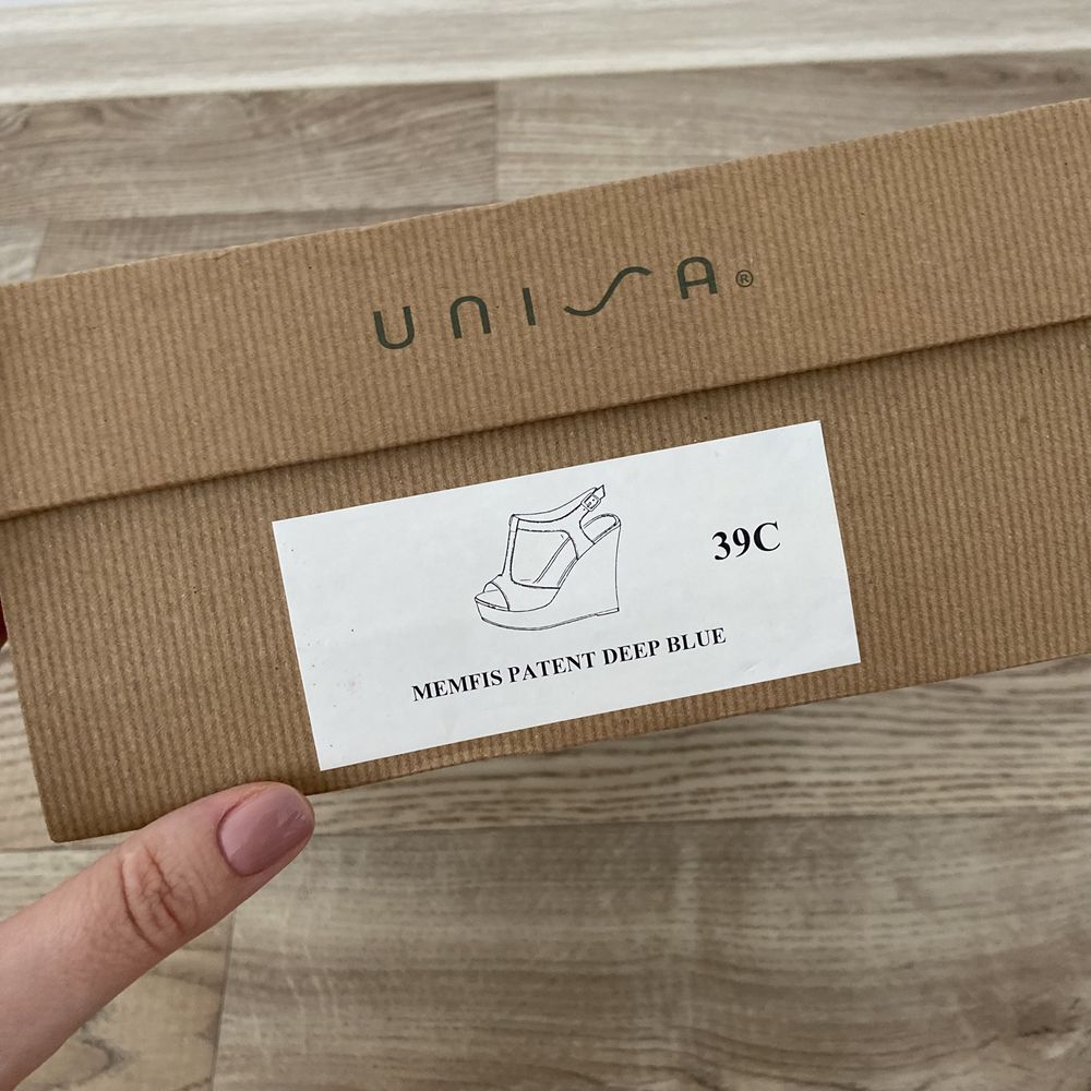 Туфли, Испания, на танкетке, натуральная лаковая кожа