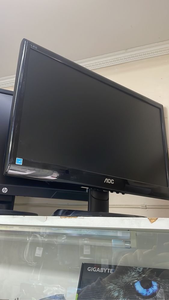 Средние ЖК 19" дюймовые Мониторы разных моделей: Samsung, LG, Philips