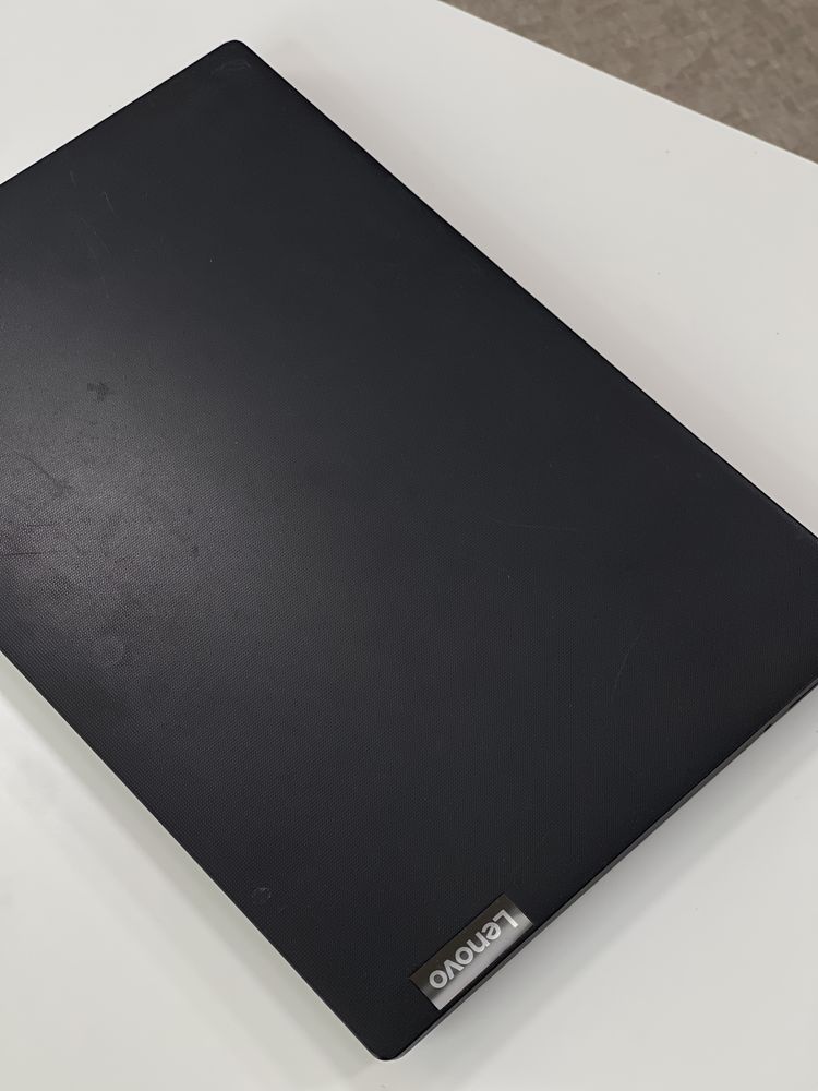 Продается ноутбук Lenovo V14