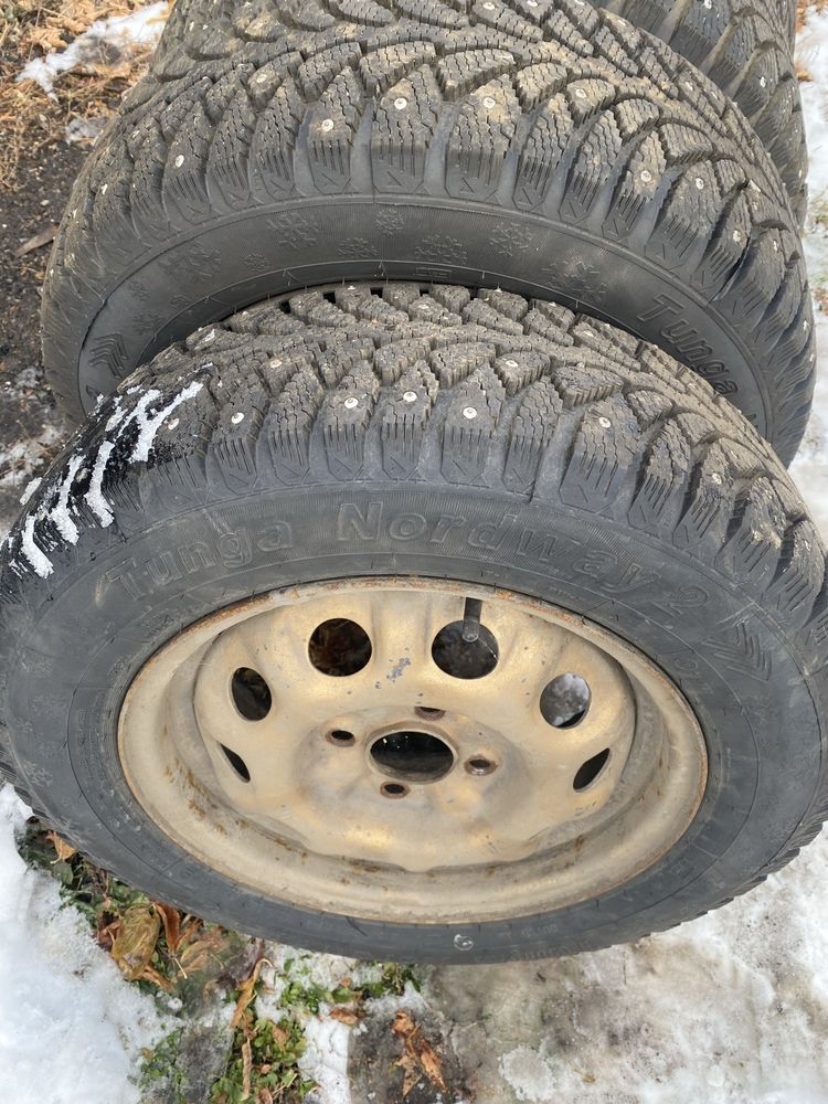 Диски, резина новая тунга  R 14 nissan
