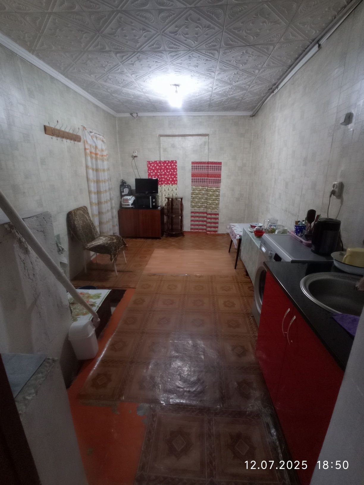 Времянку с участком продам