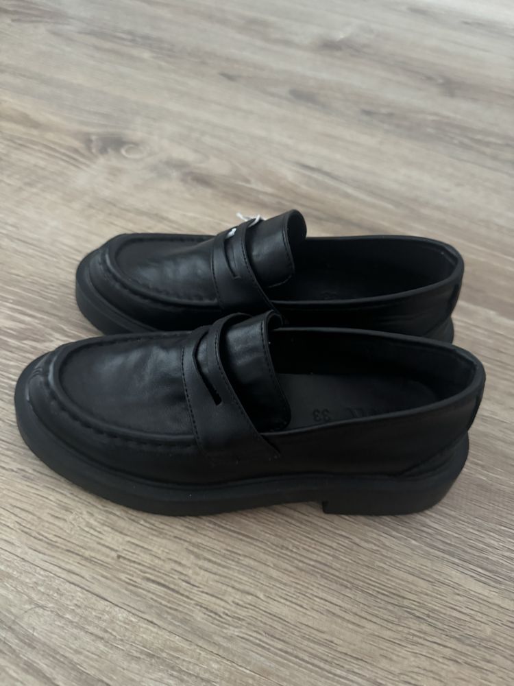 Лоферы новые zara