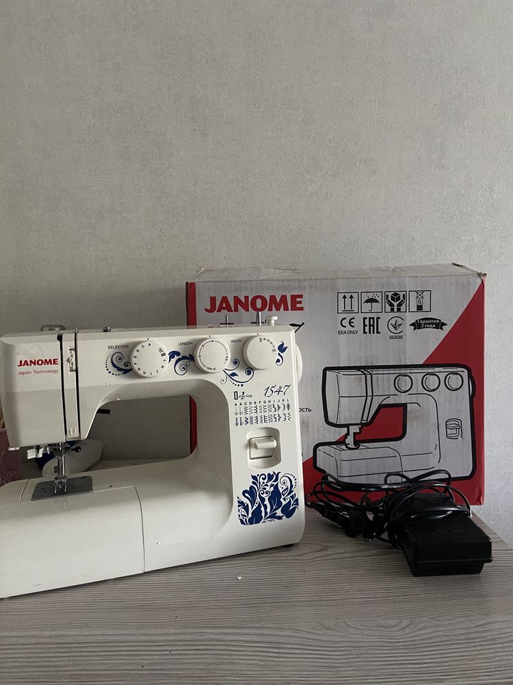 Janome 1547 продам швейную машину  за отличную цену срочно