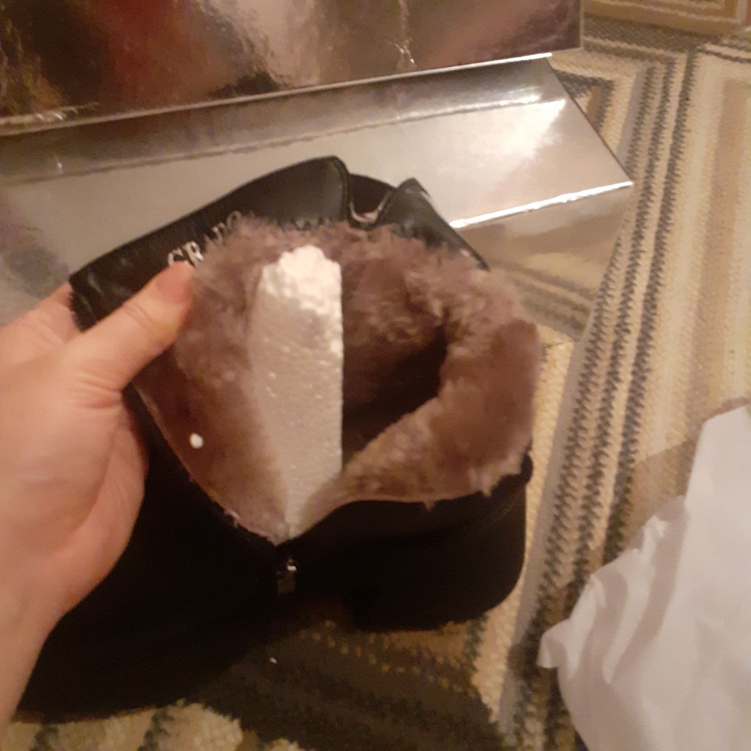 Срочно продам новые зимние сапоги