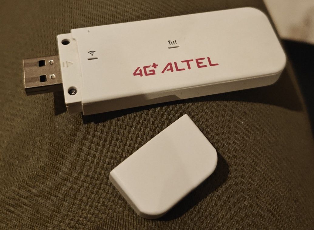 Wi-Fi роутер Altel Wingle W02
