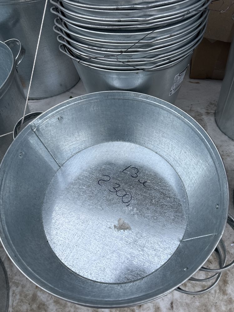 Продам оцинкованные ведра и баки