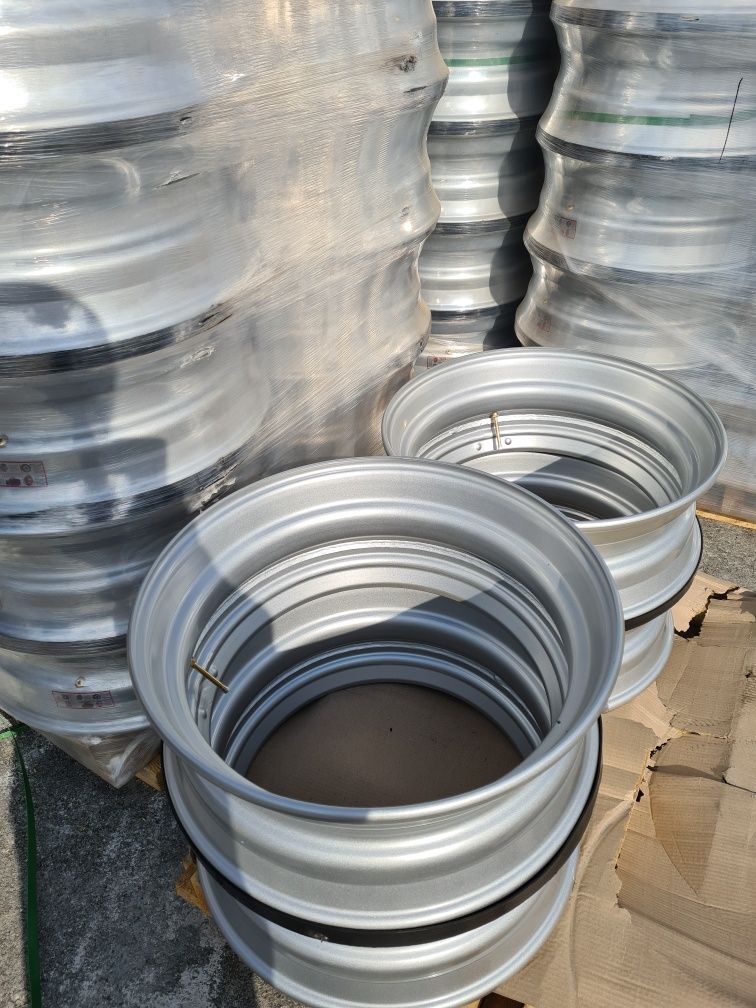 Бескамерные диски R22.5×7.5 на Камаз под клинья