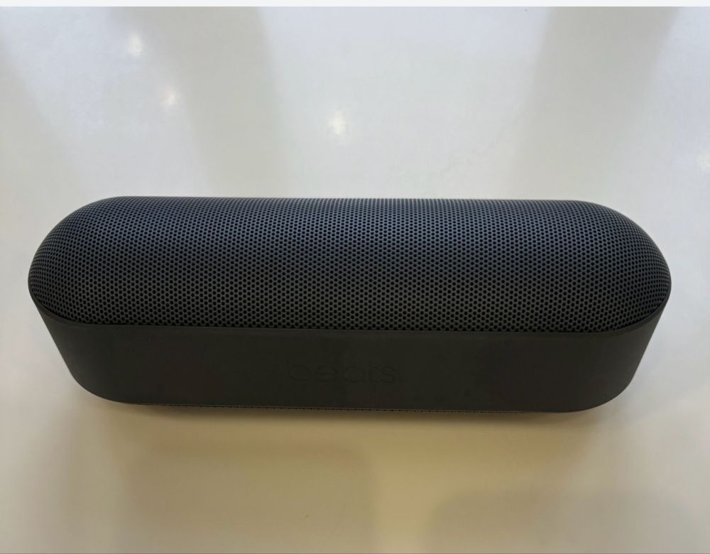 Портативная колонка мощь и звук BEATS PILL+ (black)