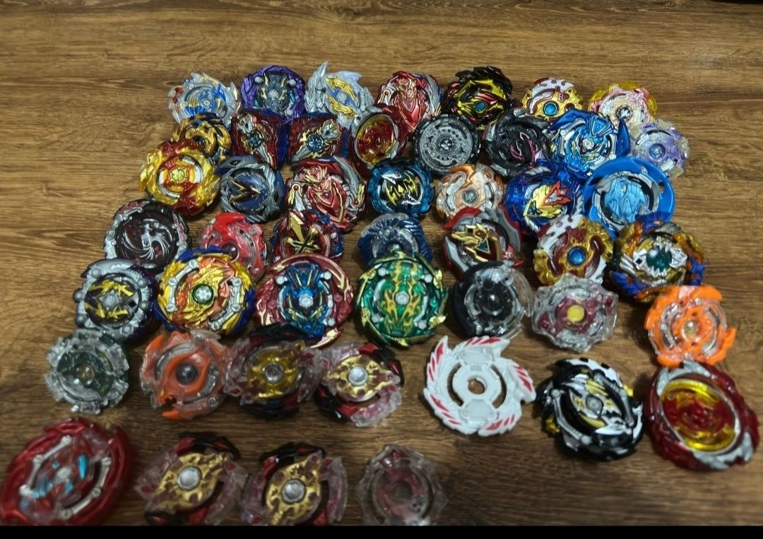 Beyblade волчки,разных сезонов, запускали и арена
