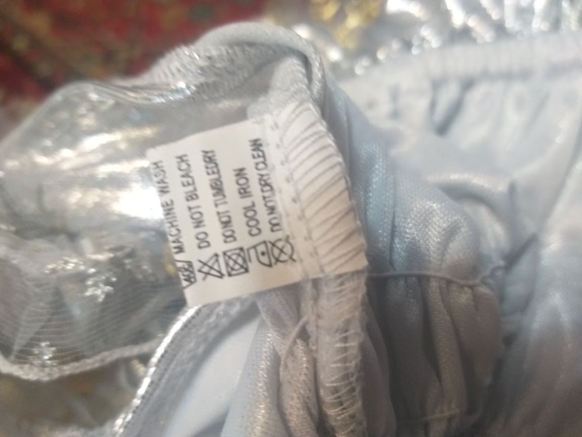 Продам платье для девочки
