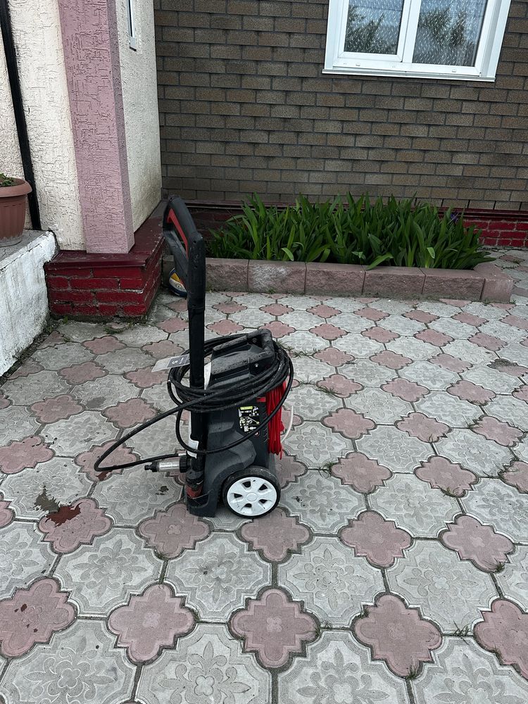Продам автомойку отлично моет ковры и авто