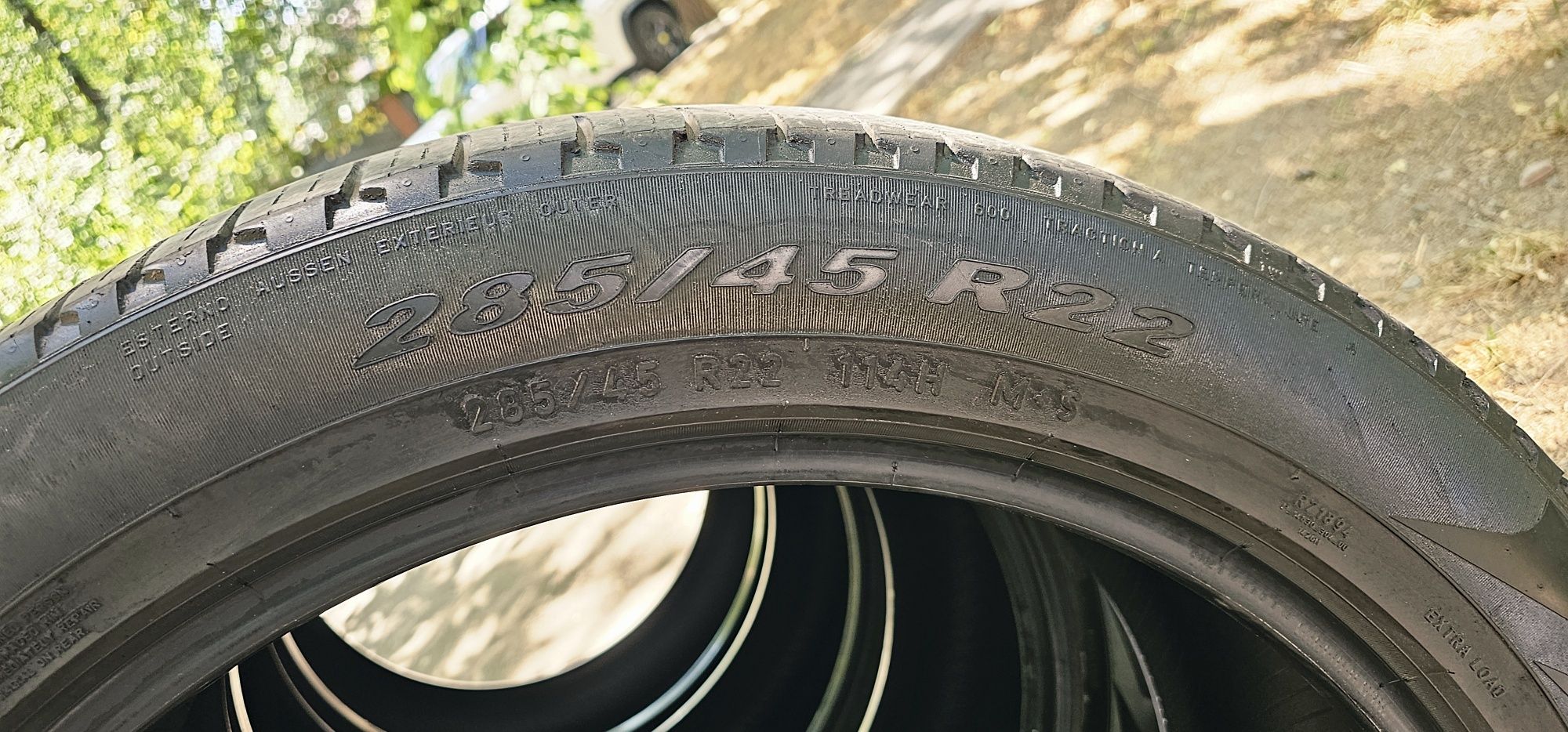 Шины 285/45/22 Pirelli