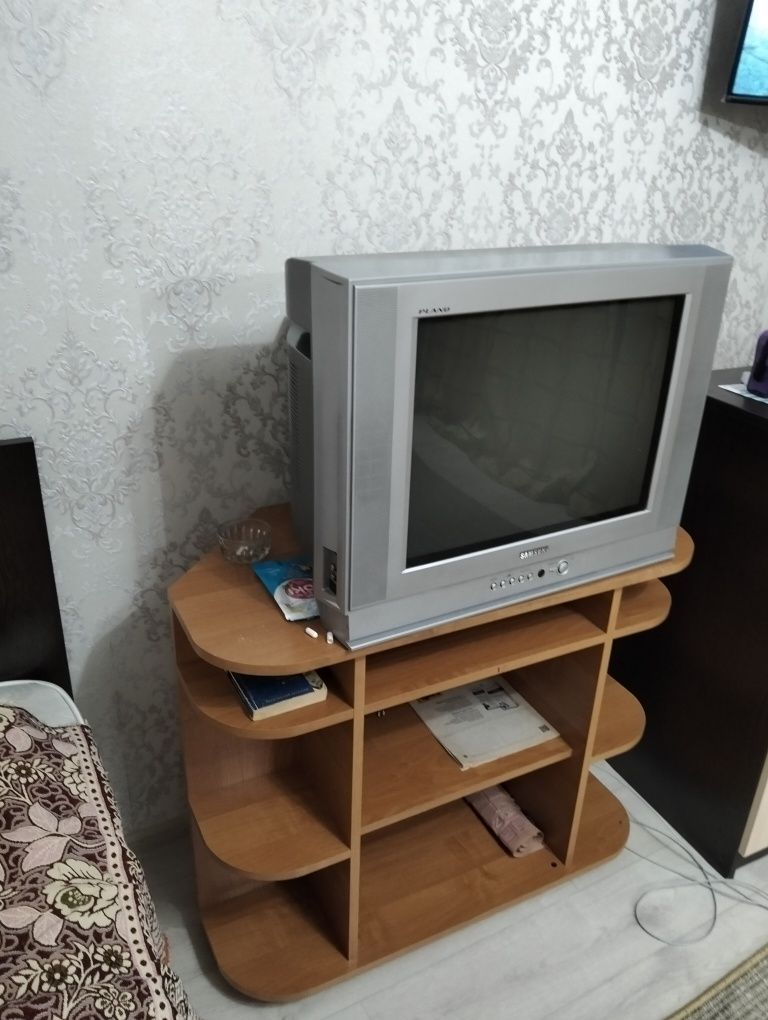 Продам телевизор