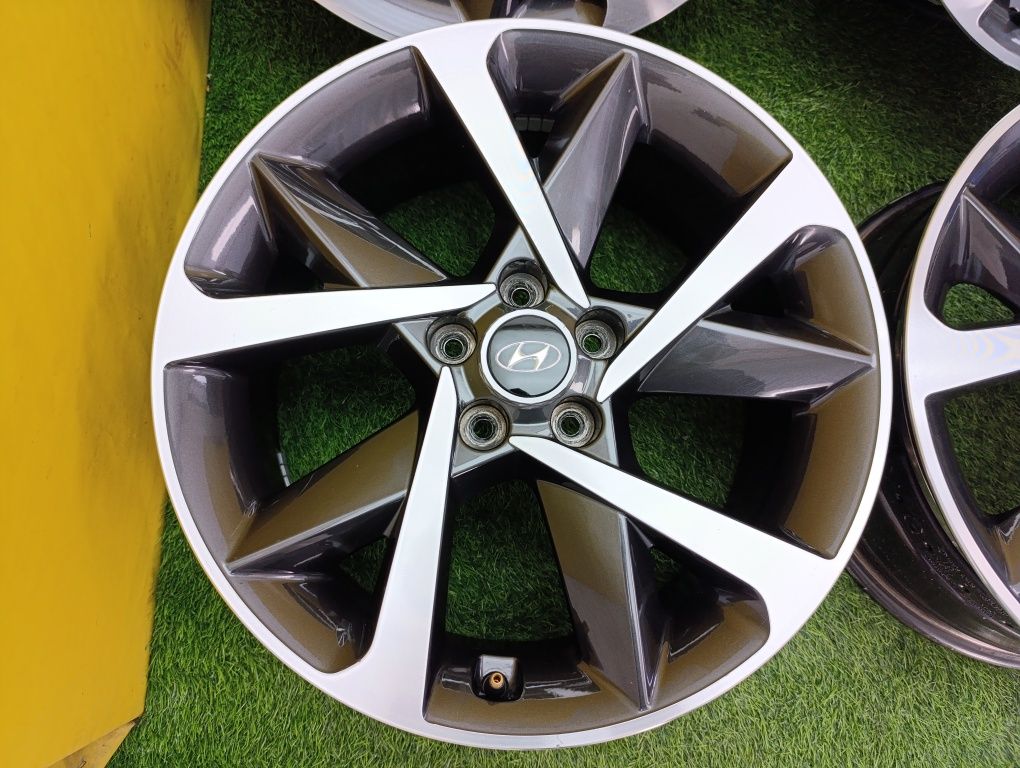 Диски R19 5×114.3 на Hyundai и другие.